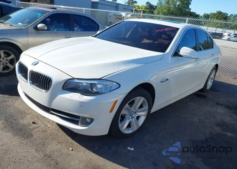 2013 BMW 528I из США, поврежденный, VIN WBAXG5C59DDY35377
